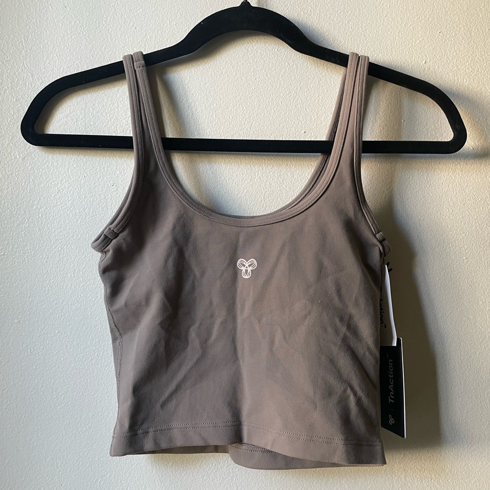 Workout top - Picture 3 of 4
